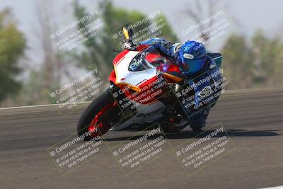 media/Sep-20-2025-TrackDaz (Sat) [[27f0cde673]]/B Group/1120am (Turn 2)/